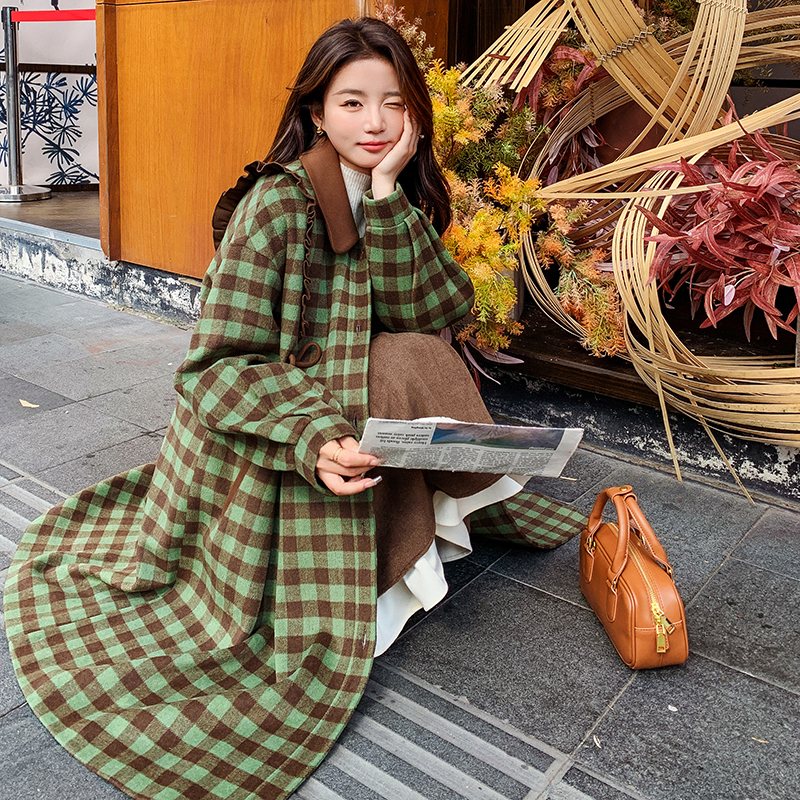 绿色复古格子毛呢外套女夹棉加厚冬季赫本风今年流行爆款呢子大衣