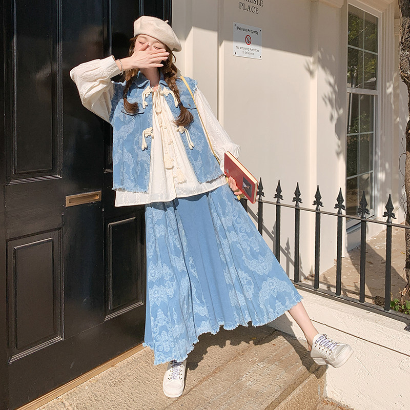 新中式国风复古刺绣套装裙女2026年春季新款马甲衬衫半身裙三件套