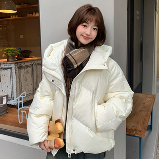 白色轻暖设计感短款连帽棉衣外套女2025年冬季新款超好看时髦棉服