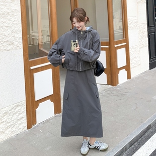 灰色韩系慵懒风休闲套装裙女2026年春季新款连帽上衣半身裙两件套