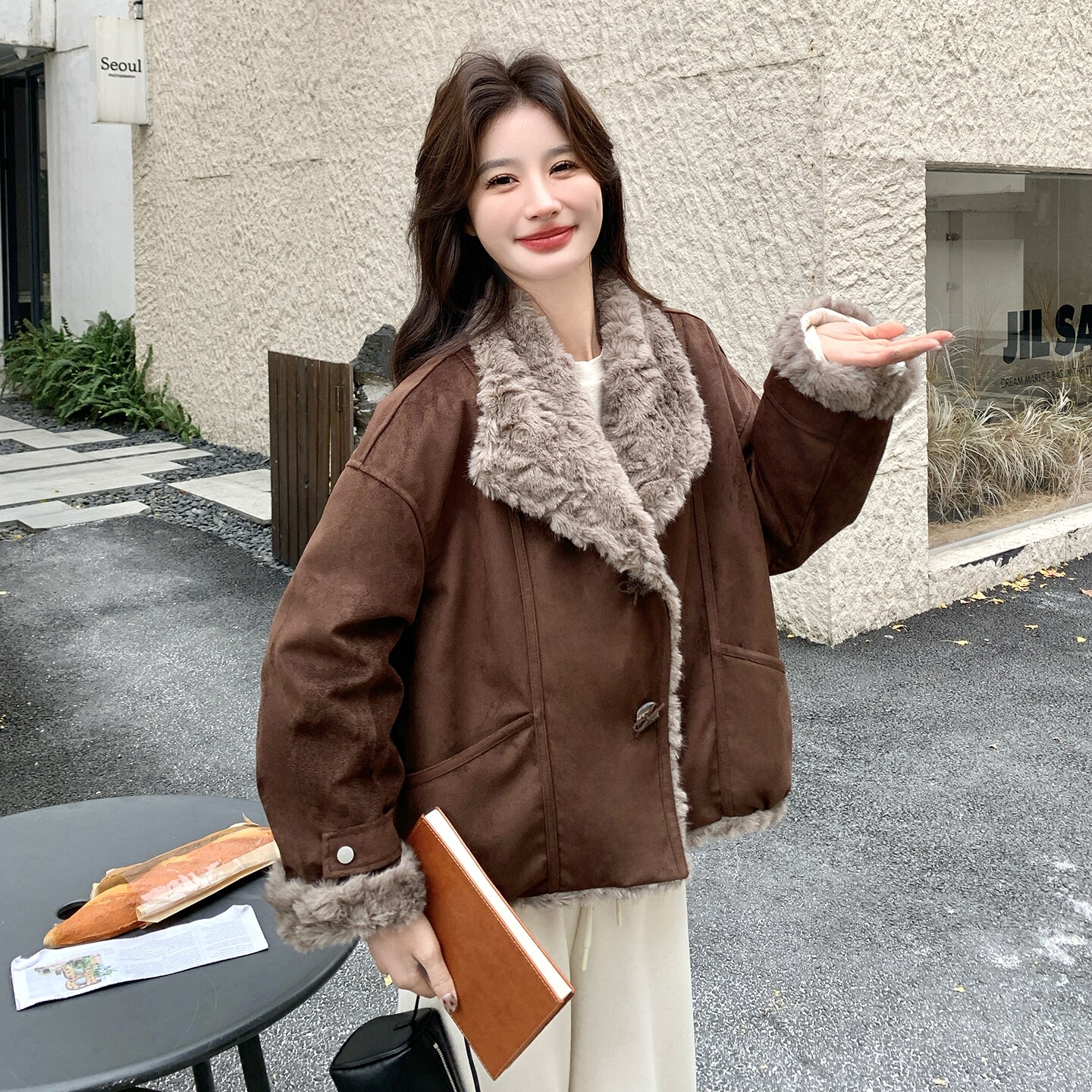 咖色美式复古奶呼呼羊羔毛拼接羽绒服女2026冬新款白鸭绒短款外套
