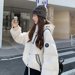 白色工装设计感抽绳连帽羽绒服女2025冬新款90白鸭绒轻盈保暖外套