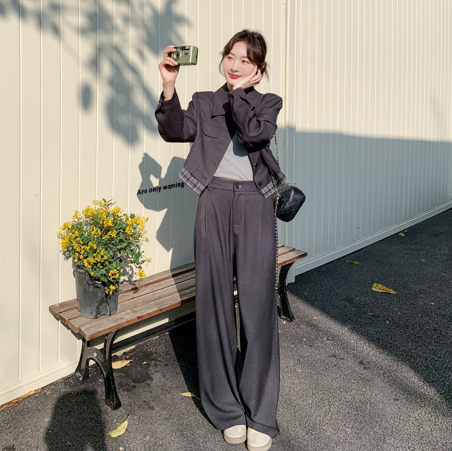 灰色设计感格子拼接短款西服套装女2026春季新款腰封阔腿裤两件套