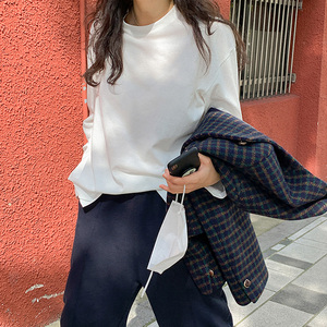 市舶司舒适打底 韩国女装秋冬新款简约圆领宽松纯色开叉长袖T恤