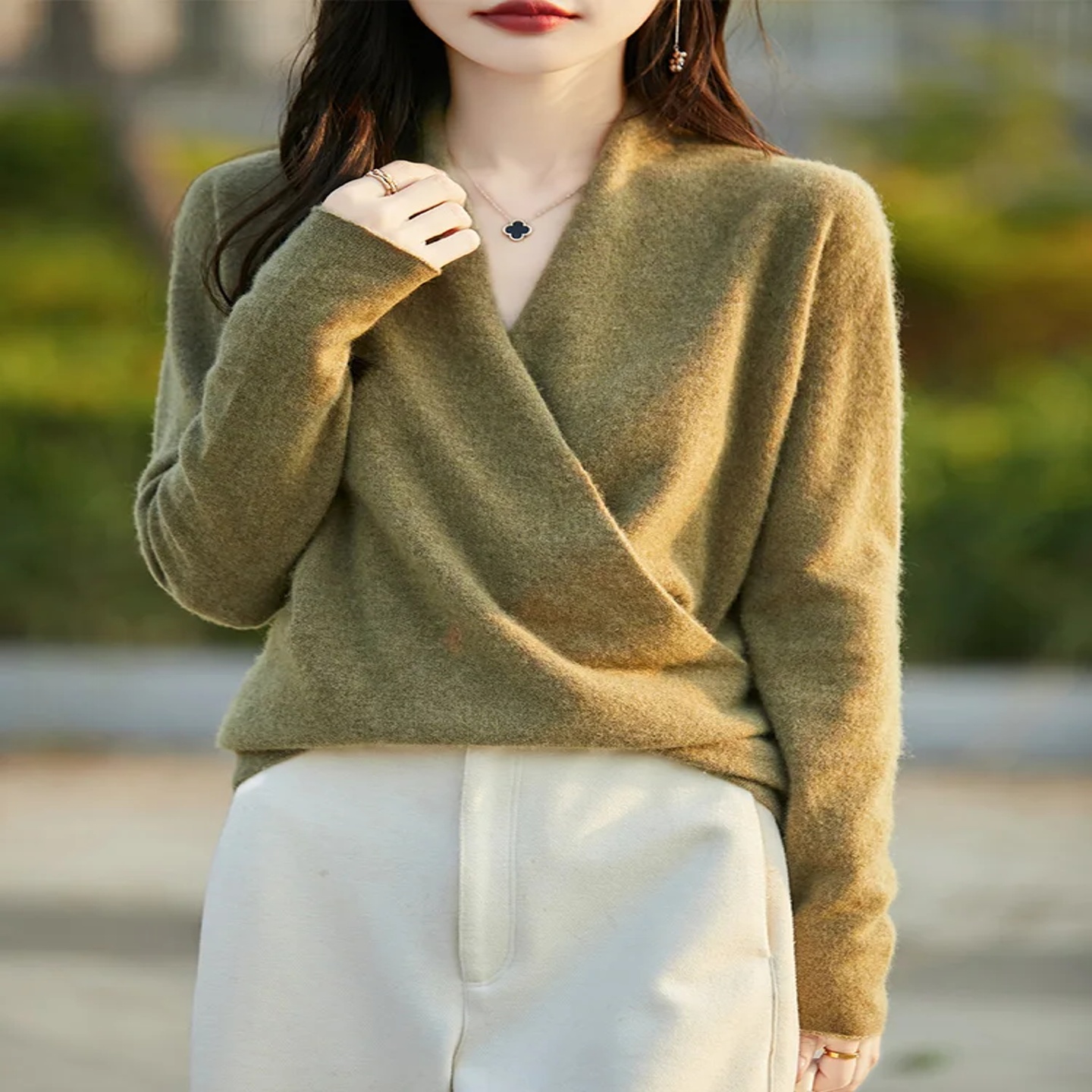 100% Merino Wool Knitwear Women's V-Neck Pullover Sweater A