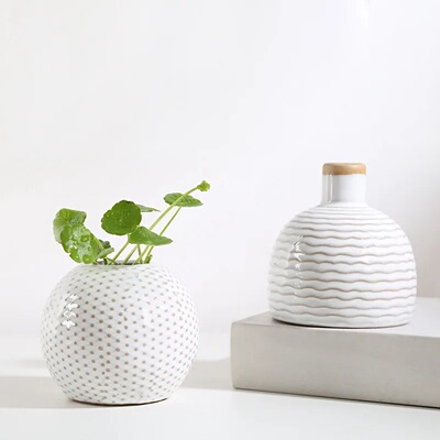 Ceramic vase Creative mini flower device Aromatherapy bottle