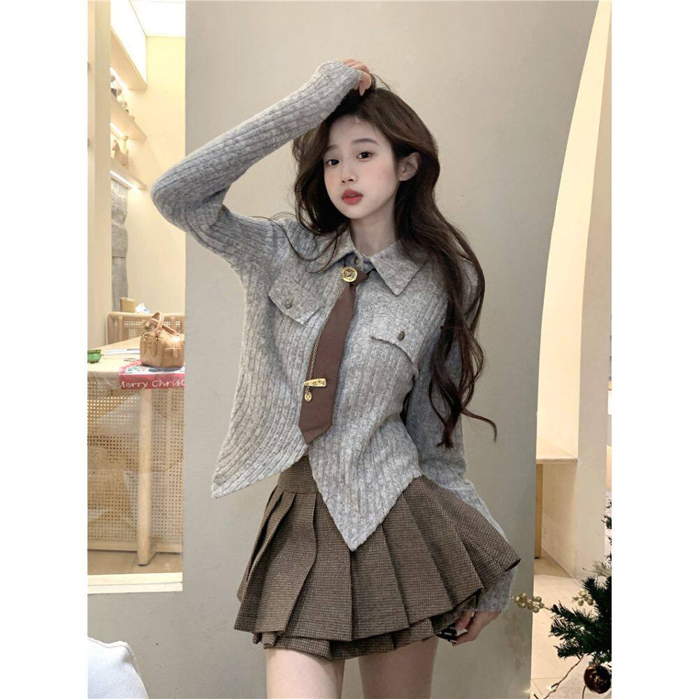 多巴胺设计感修身显瘦小众翻领女春秋季新款洋气jk制服秋冬打底