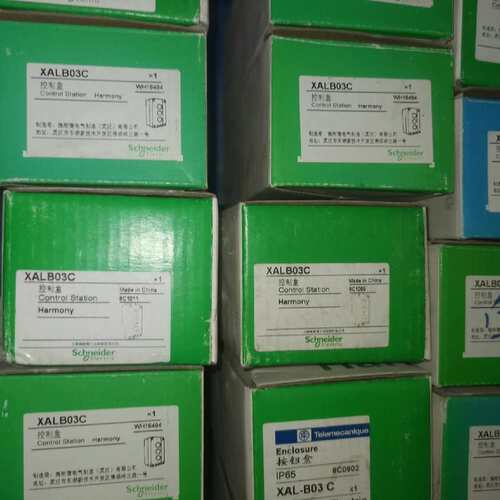 议价正品按钮盒XALK011个单价25元，XALD01