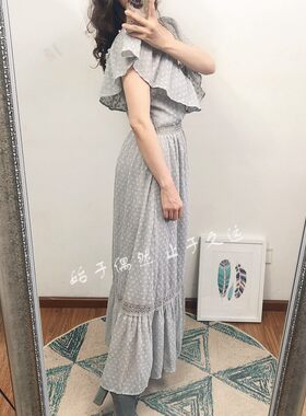 怪诞美学 复古时髦 如此优雅 飘飘欲仙 大V领收腰显瘦长款连衣裙