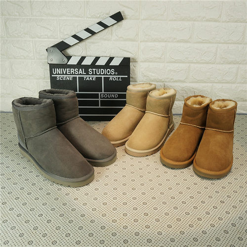 冬季纯羊毛圆头平跟舒适风女靴