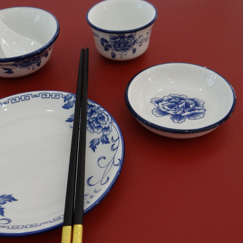 复古加厚青花味碟釉下彩工艺