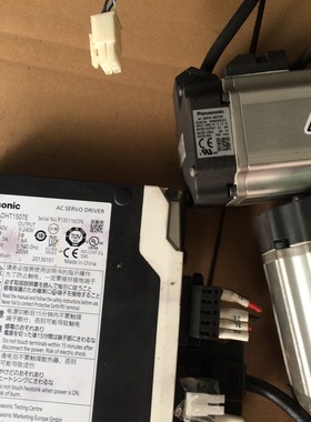 二手松下驱动器MADHT1507E 配MHMD022G1C 保修三个月