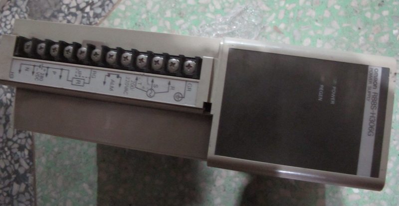 二手欧姆龙伺服驱动器 R88S-H306G