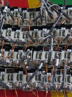 二手三菱驱动器 MR-J2-03B5 配HC-AQ0335BD