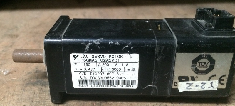 二手SGMAS-C2A2A21电机安川