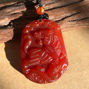 红玛瑙生肖马吊坠男款女士玉石虎年三合贵人项链守护礼物虎年如意