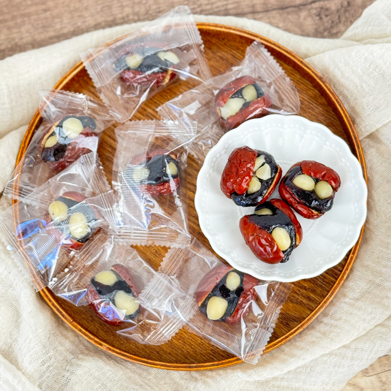 暴富枣幸福枣抱富枣红枣夏威夷果血糯米180g袋装独立包装休闲零食,零食/坚果/特产,枣类制品,淘宝优惠券,粉丝福利购,淘宝优惠卷