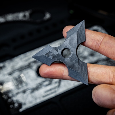 极其氪金棱叶碳纤维开箱吊坠吊牌