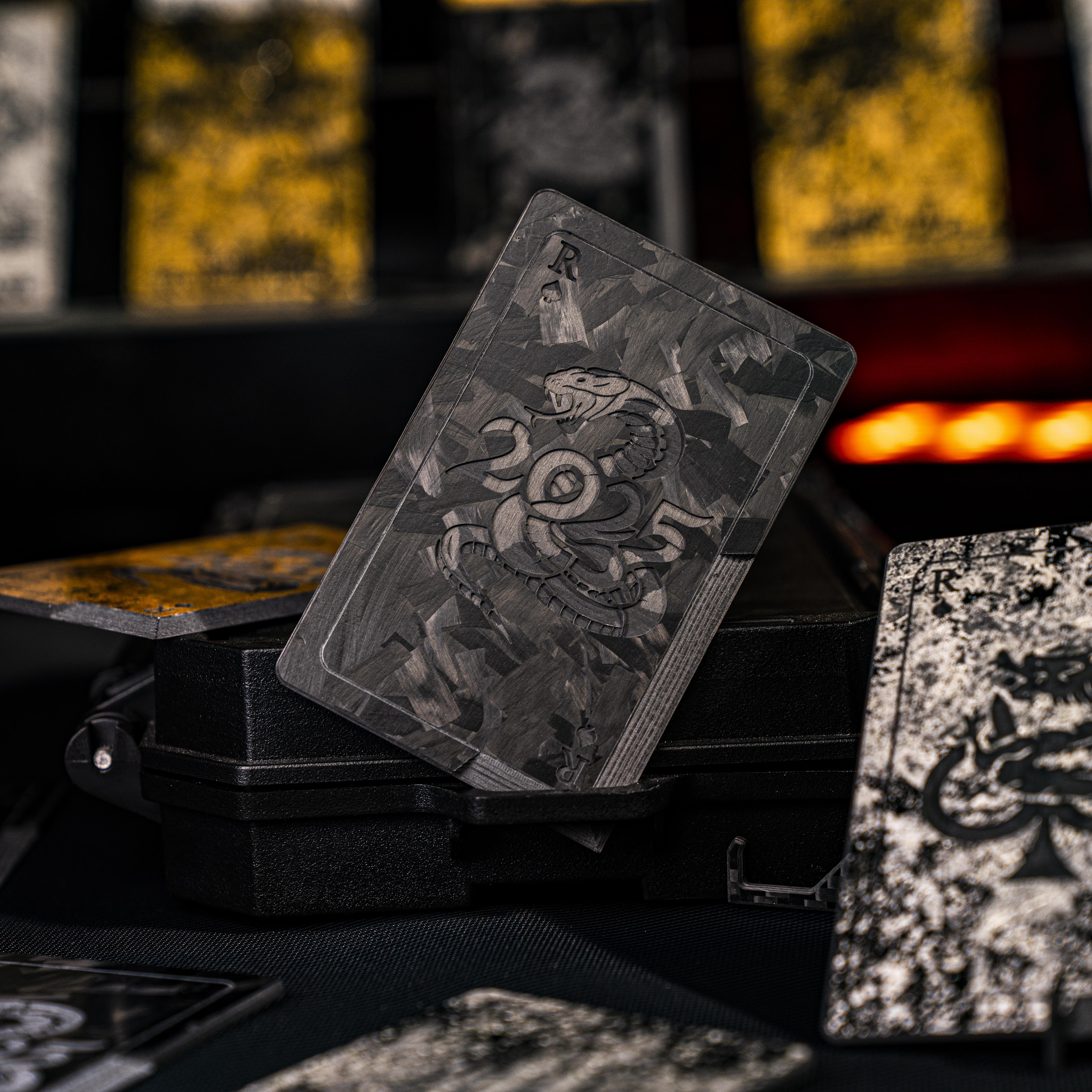 2025蛇年碳纤维刀卡魔术贴