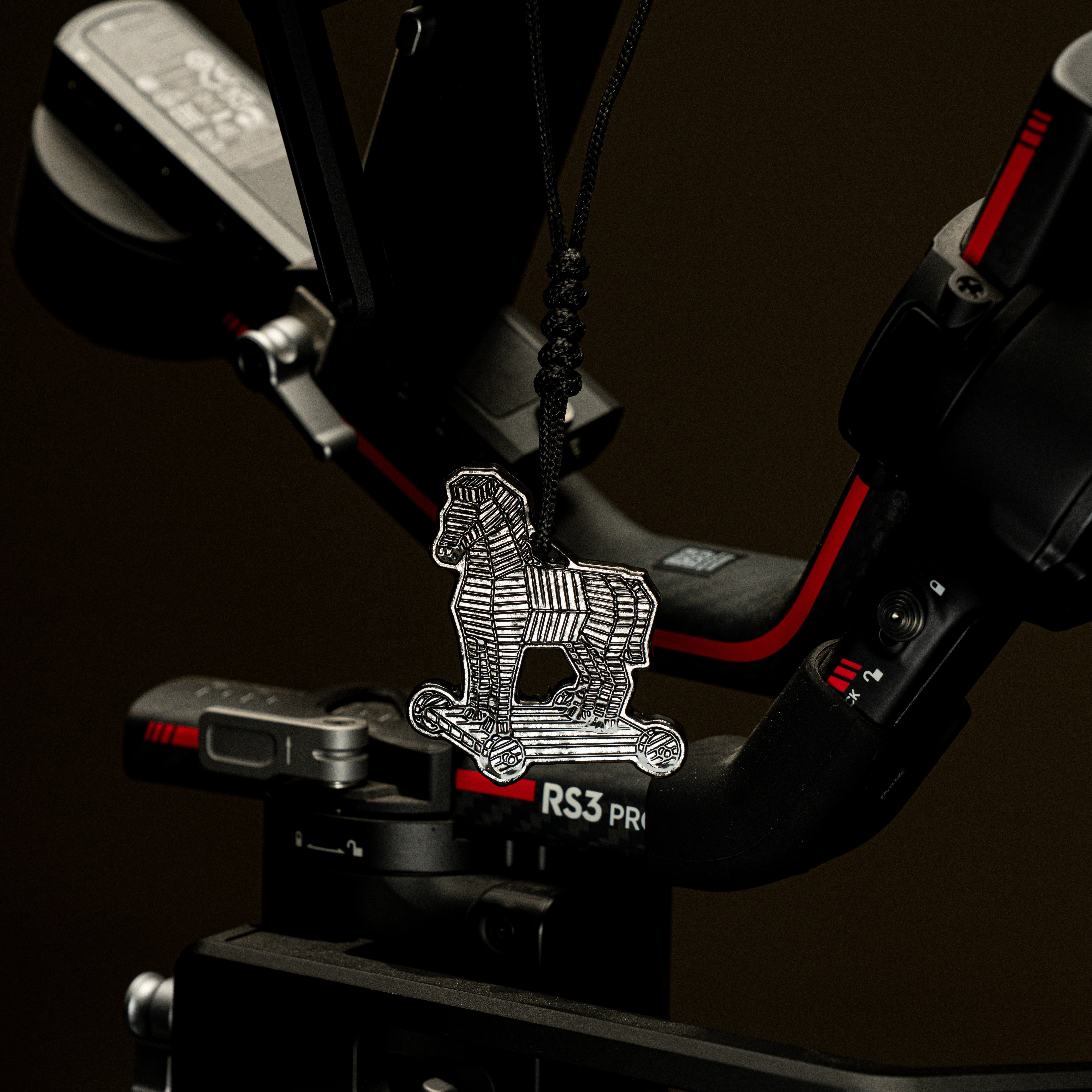 极其氪金LAB木马计划马年限定纯银箔碳纤维吊坠轻量化车载挂件,运动包/户外包/配件,贴章/魔术贴章,淘宝优惠券,粉丝福利购,淘宝优惠卷