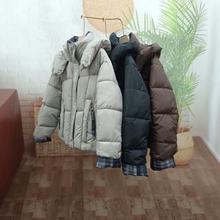 浅灰色格纹拼接连帽立领面包款羽绒棉服2025冬装新款独特时尚外套