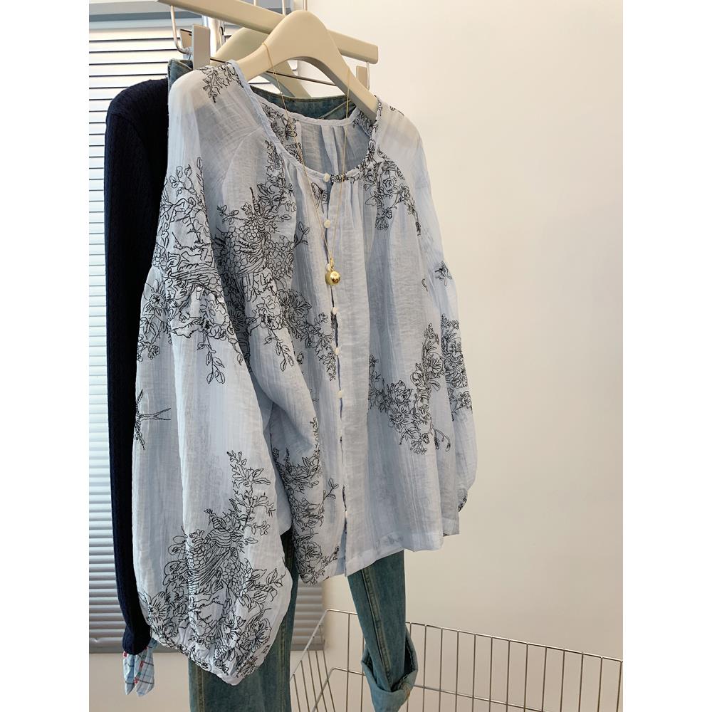 独特好看设计感减龄圆领长袖衬衫女秋季慵懒风宽松300斤大码上衣