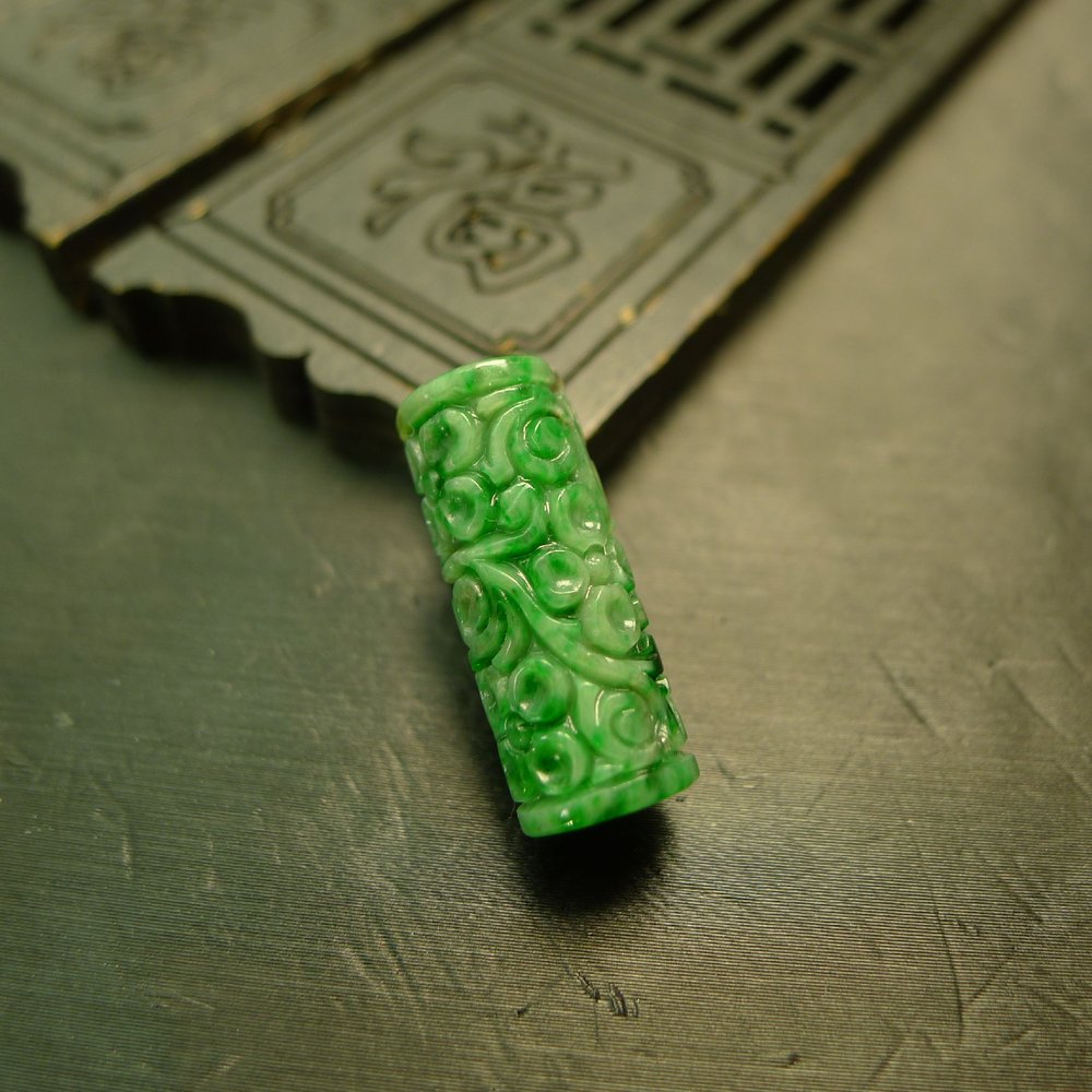 天然A货翡翠圆柱形雕花管珠桶珠