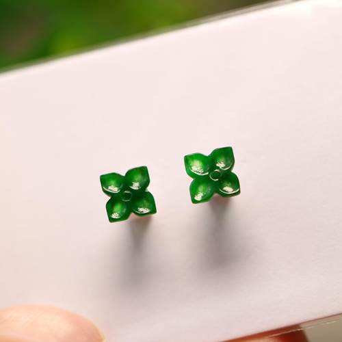 冰种满色辣绿天然A货翡翠四叶草