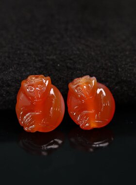一对红色天然老玛瑙十二生肖猴子灵猴 通天孔DIY编绳珠串配件