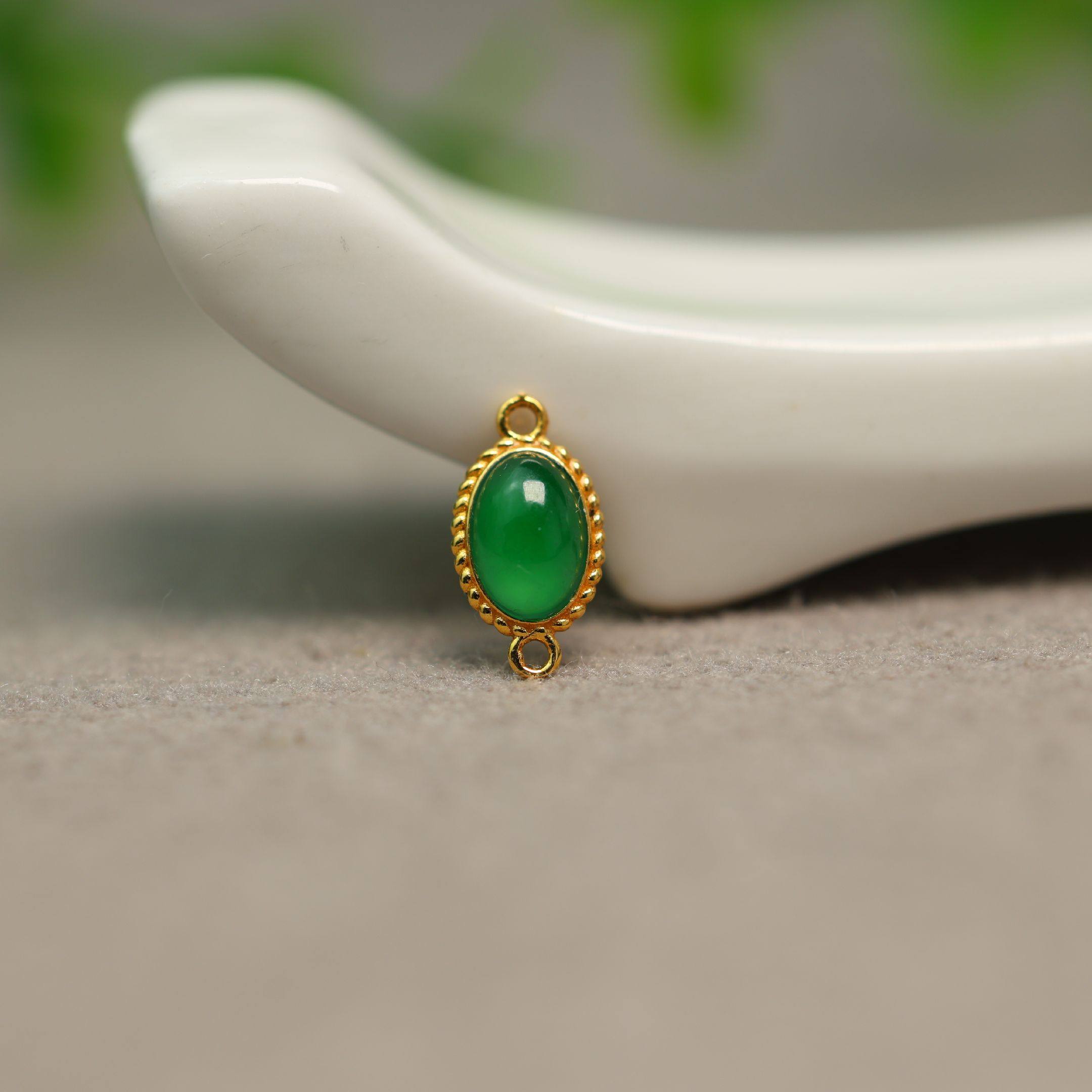 天然翡翠椭圆形蛋面双耳双环吊坠