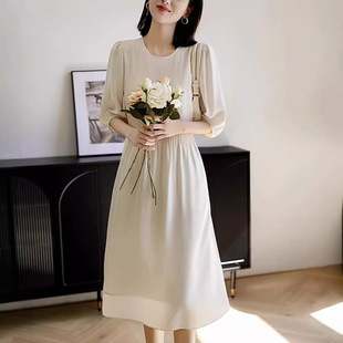 高级感法式通勤简约优雅气场温柔知性抽褶收腰仿醋酸A字裙连衣裙