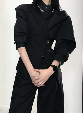 十一的信｜原创设计中性风马甲收腰双扣不规则上衣搭配