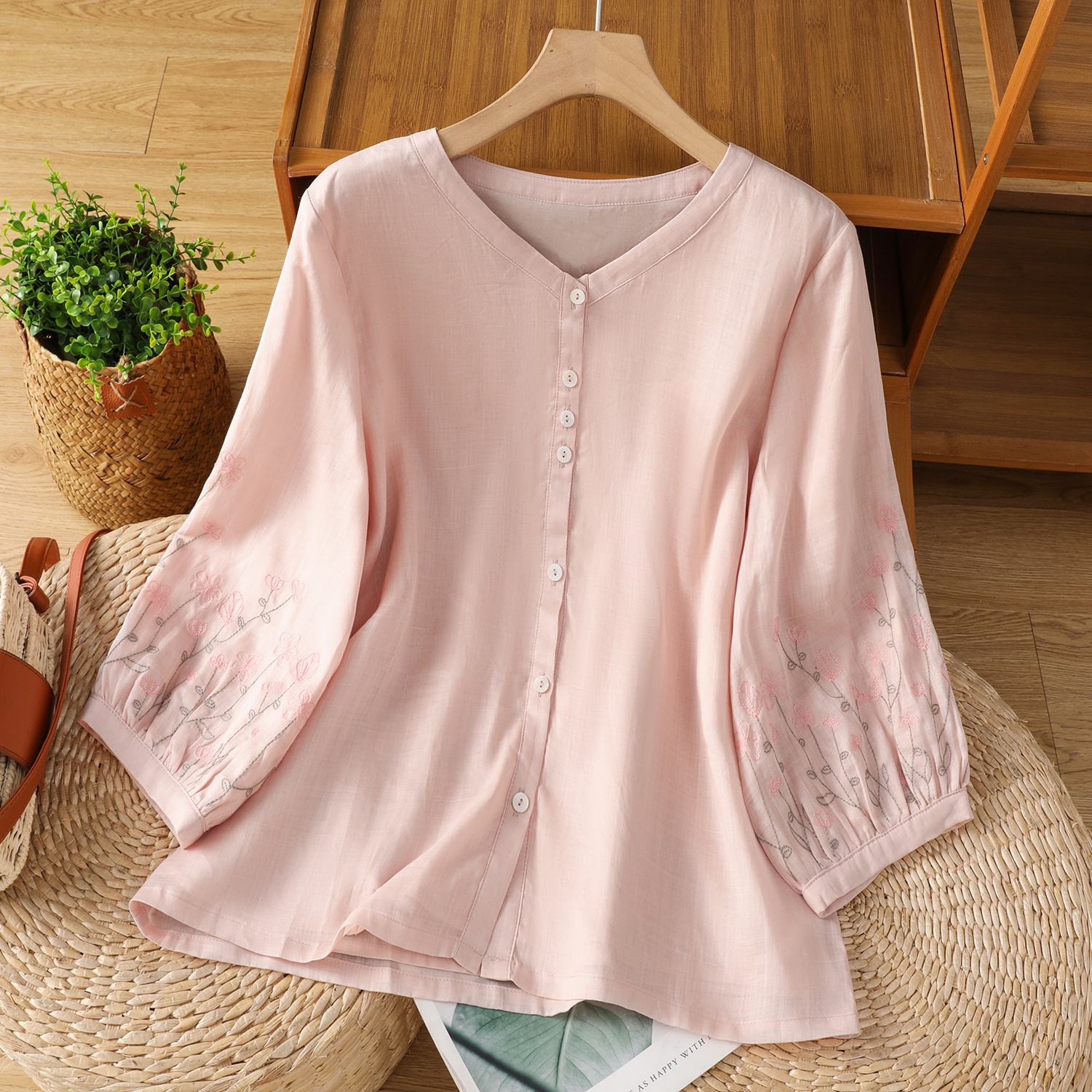 高端苎麻刺绣V领灯笼袖衬衫女宽松百搭减龄气质上衣夏季2025新款