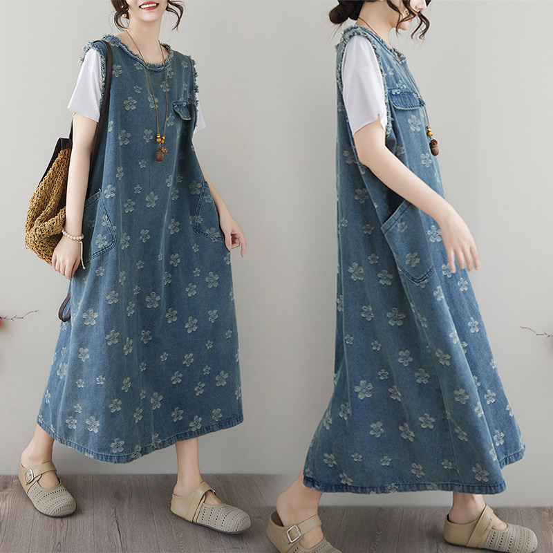 牛仔提花无袖连衣裙女夏季大码宽松大口袋背心裙休闲叠穿文艺长裙