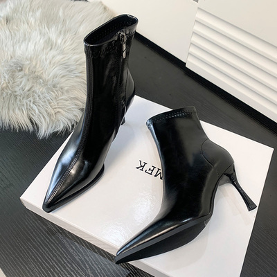高跟短靴复古瘦瘦靴漆皮靴子