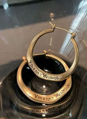 2025新款字母金色耳环女高级感独特小香风小众设计简约小红书爆款