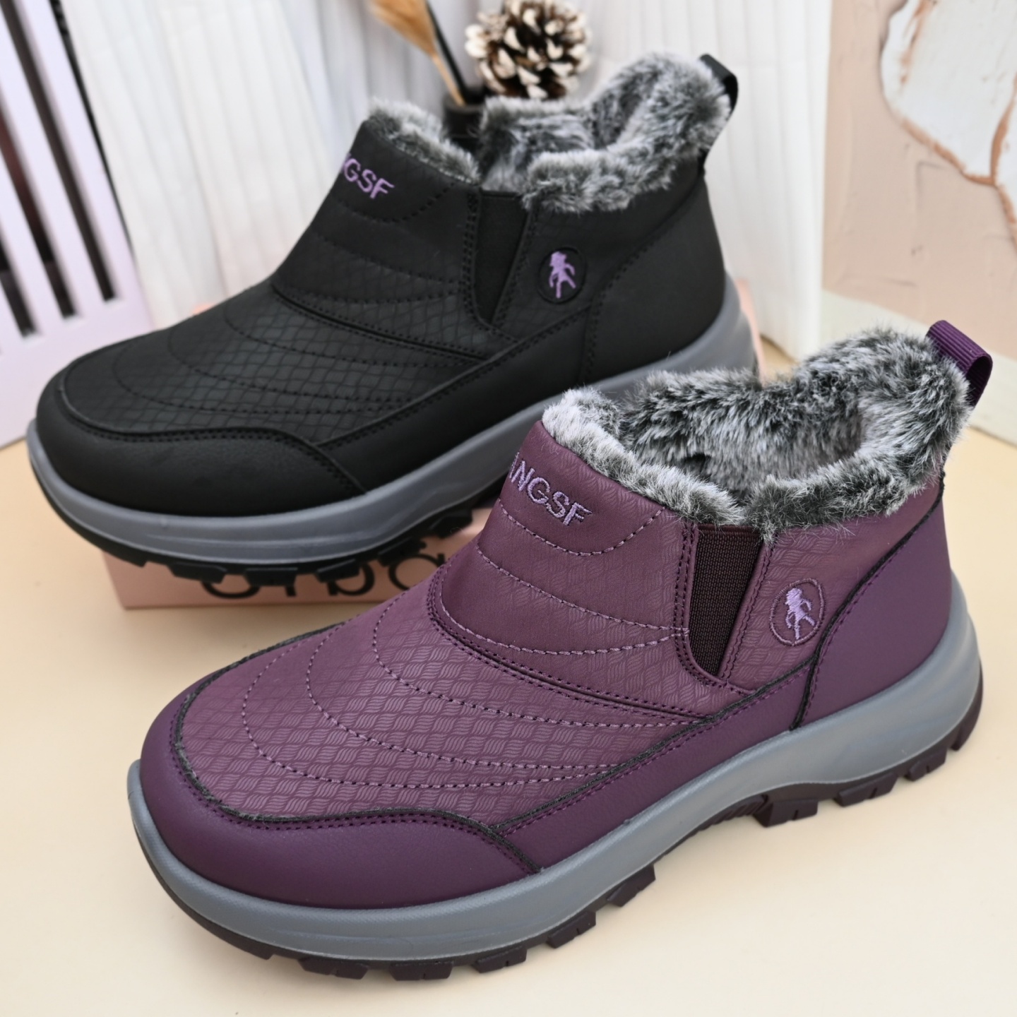 冬季老北京布鞋女棉鞋加绒短靴