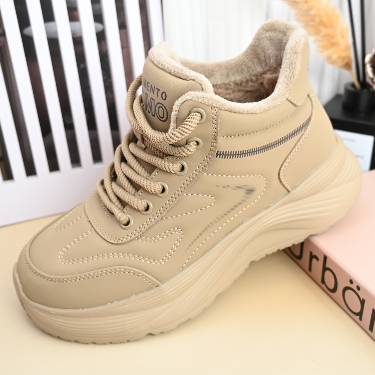 25冬季老北京轻便厚底女棉鞋时尚防水面料好打理高帮短靴超轻软弹