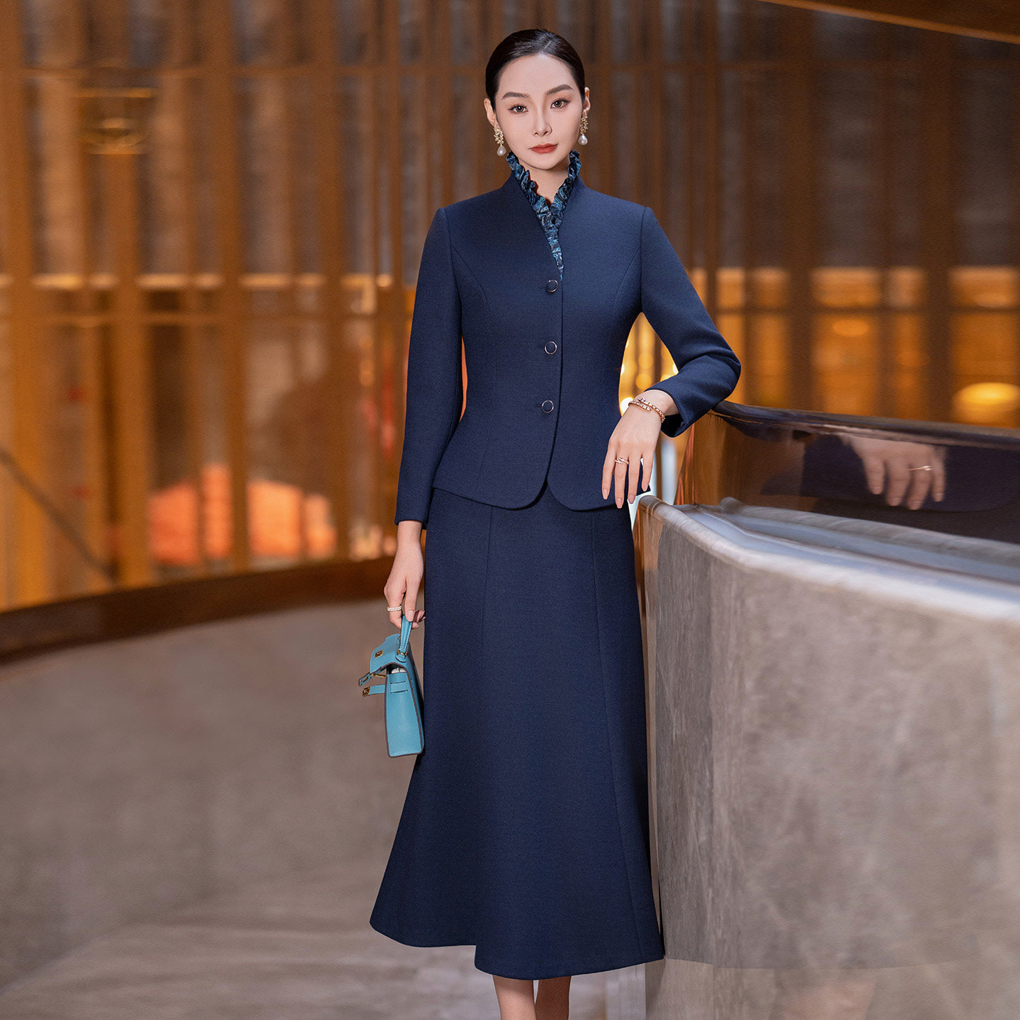 藏蓝色毛呢套装裙女2025冬季新款端庄大气时尚羊毛半身裙两件套裙,女装/女士精品,职业女裙套装,淘宝优惠券,粉丝福利购,淘宝优惠卷