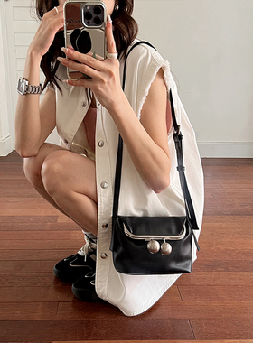 真皮口金夹子包2025新款小众设计牛皮贝壳包复古精致单肩斜挎小包