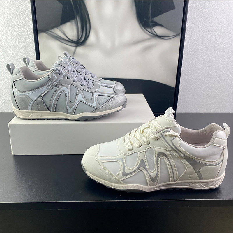 韩版薄款内增高阿甘德训鞋女2026春夏款舒适轻便小个子休闲慢跑鞋