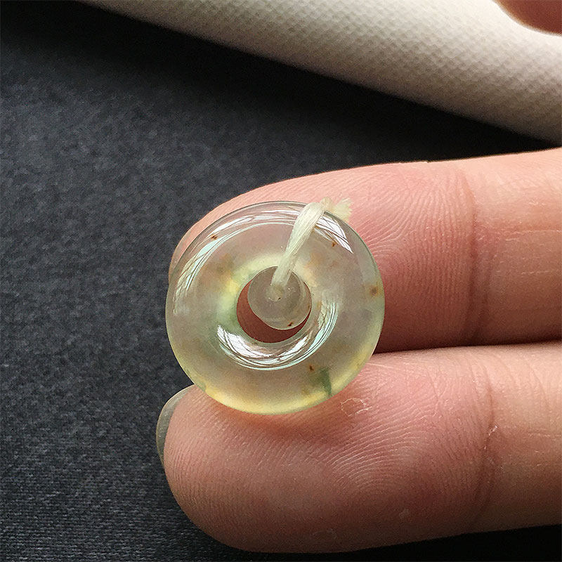 翡翠冰种黄翡飘花甜甜圈吊坠