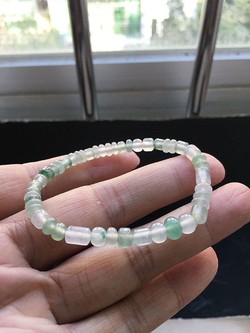 缅甸翡翠高冰种飘花算盘珠手链珠串女款老种a货冰透水润玉珠链女
