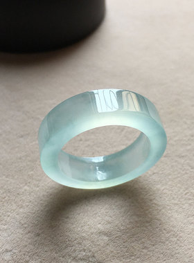 缅甸翡翠高冰种浅绿色方款指环戒指18mm老种a货冰绿宽版17号圈戒