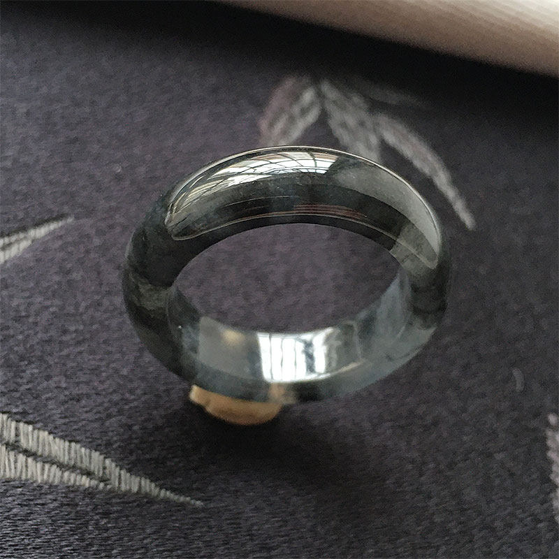 缅甸翡翠冰乌鸡种玉指环戒圈