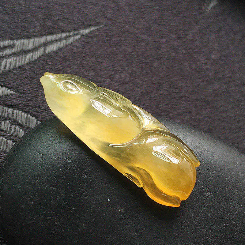 缅甸翡翠高冰种黄翡连年有余吊坠老种a货冰黄翡翠金鱼挂件高档鱼