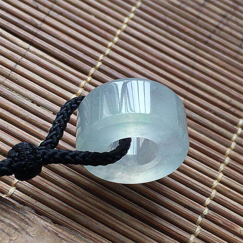 缅甸翡翠高冰种飘绿路路通吊坠老种a货冰绿转运珠桶珠配珠透起光