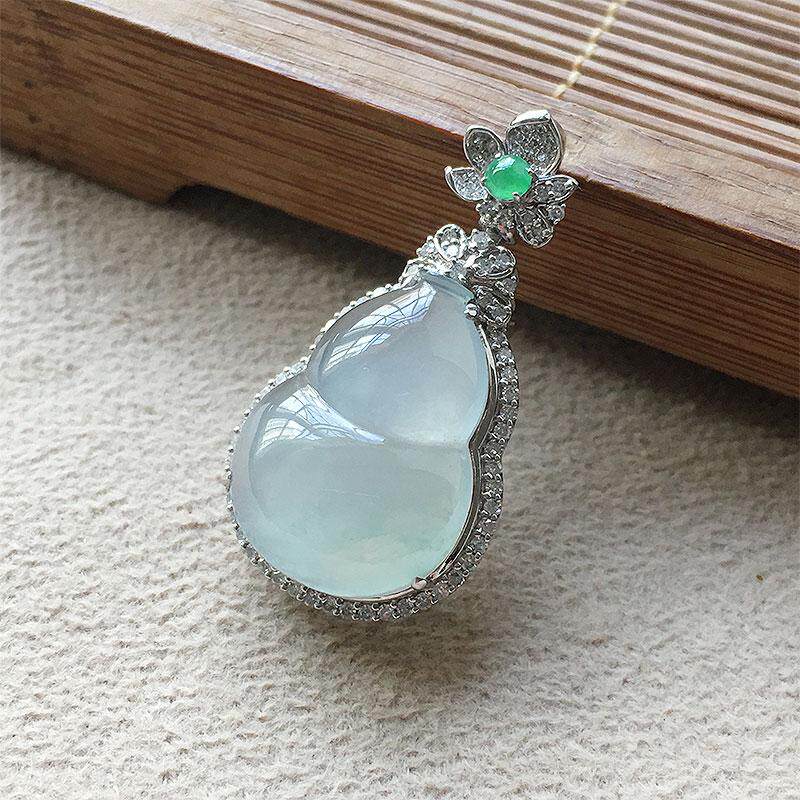 缅甸翡翠高冰种飘花玉葫芦吊坠18K金玉福禄寿挂件女款老种a货