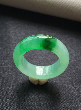 缅甸翡翠冰种飘翠绿色玉指环戒圈16mm老种a货冰绿戒12号圈阳绿戒