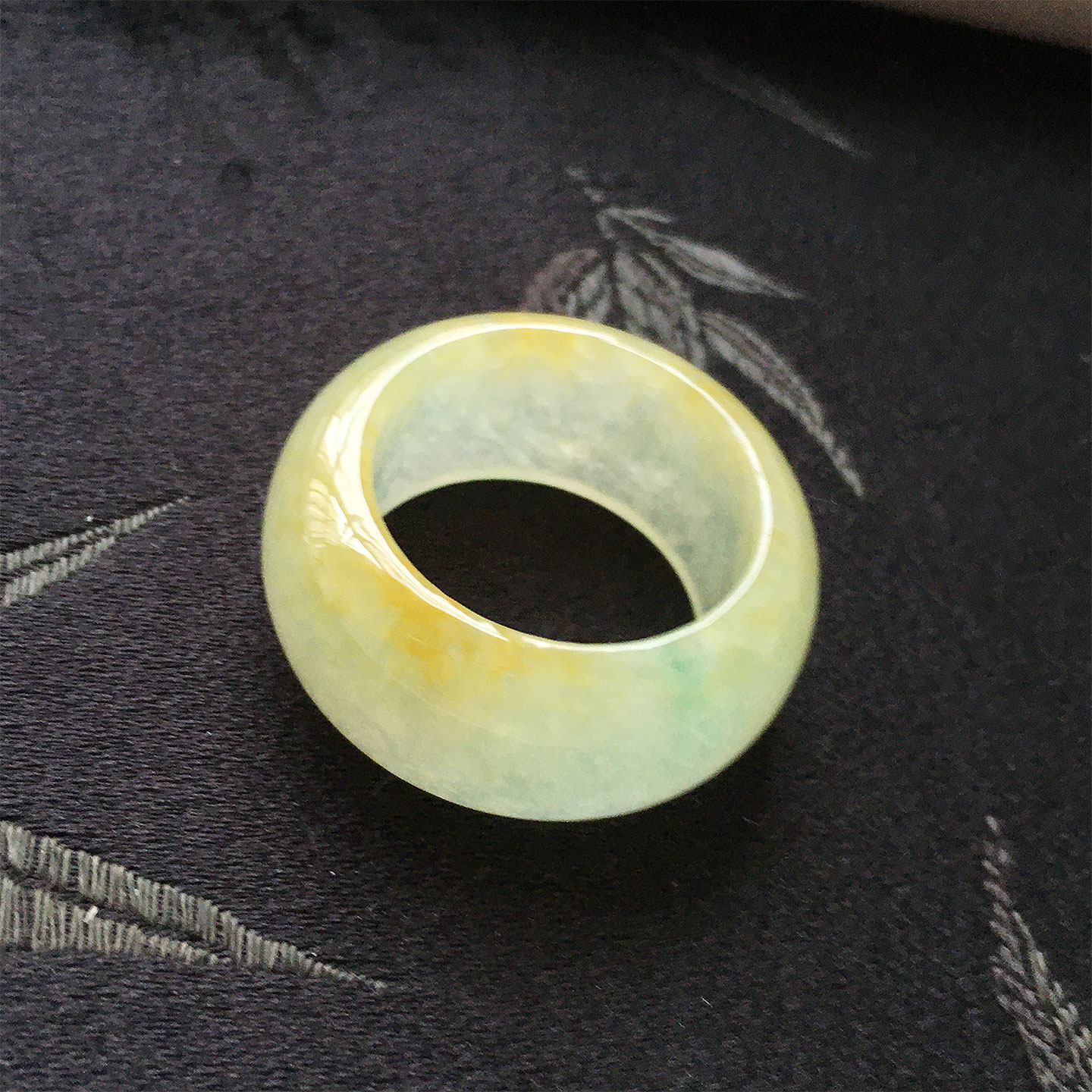 缅甸翡翠冰种黄加绿宽版戒圈20mm